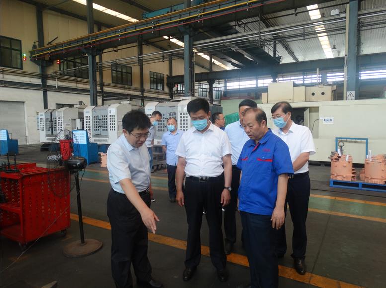 山东省工信厅领导到MILAN米兰体育·(中国)官方网站调研指导工作